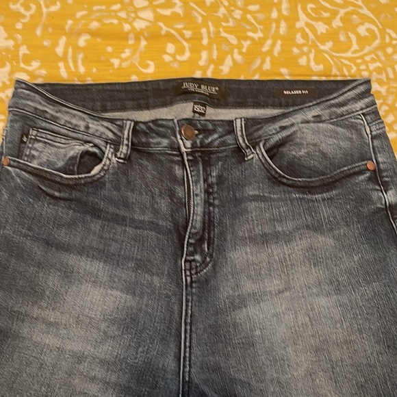 Judy Blue Raw Hem Relaxed Fit Jeans Sz 15/32 - Picture 2 of 11